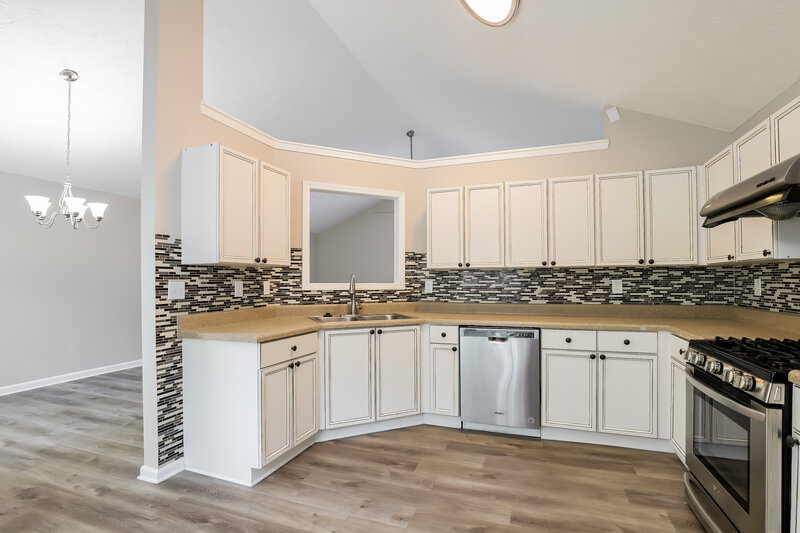 2,225/Mo, 1393 Richland Creek Trl Sugar Hill, GA 30518 Kitchen View 2