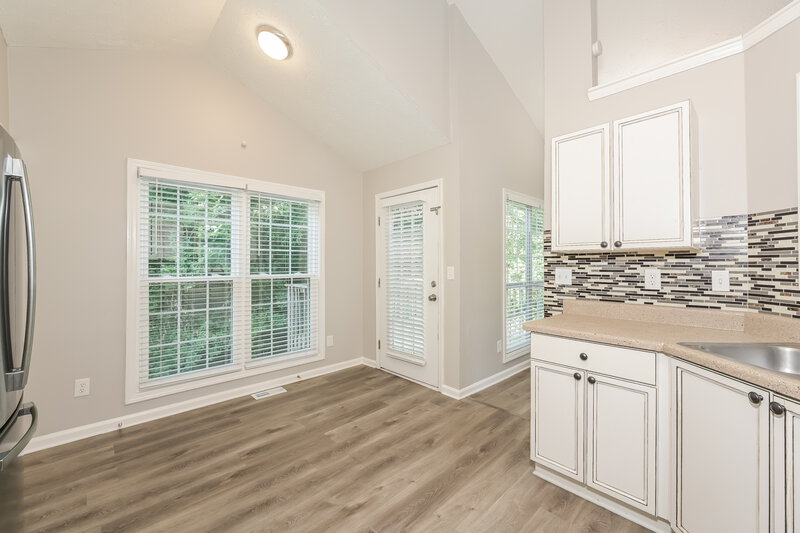 2,145/Mo, 1393 Richland Creek Trl Sugar Hill, GA 30518 Kitchen View 2