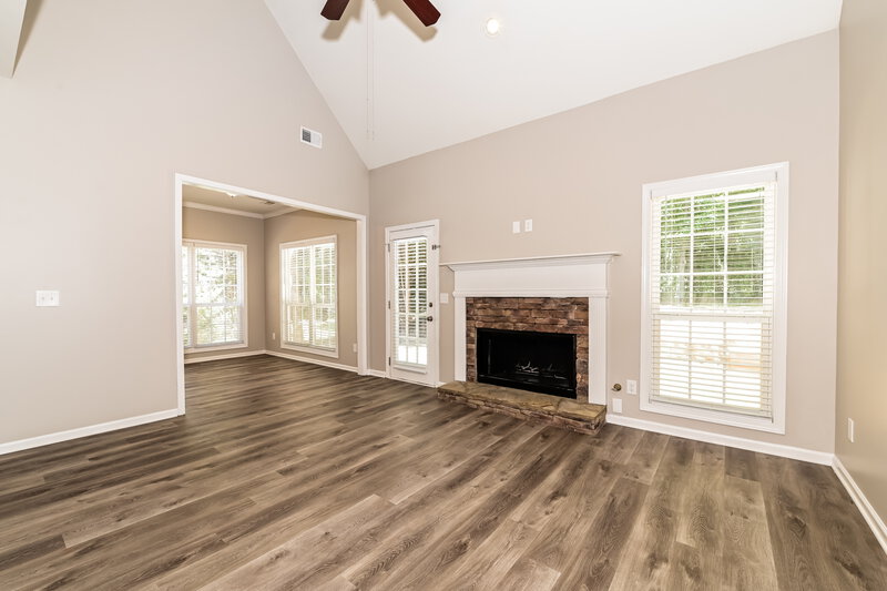2,505/Mo, 26 Saddlewood Newnan, GA 30265 Living Room View