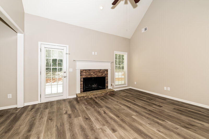 2,505/Mo, 26 Saddlewood Newnan, GA 30265 Living Room View 2