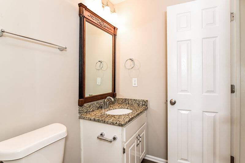 2,505/Mo, 26 Saddlewood Newnan, GA 30265 Bathroom View