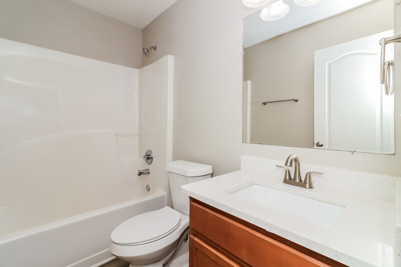 2,275/Mo, 657 Amberwood Dr Villa Rica, GA 30180 Bathroom View 2