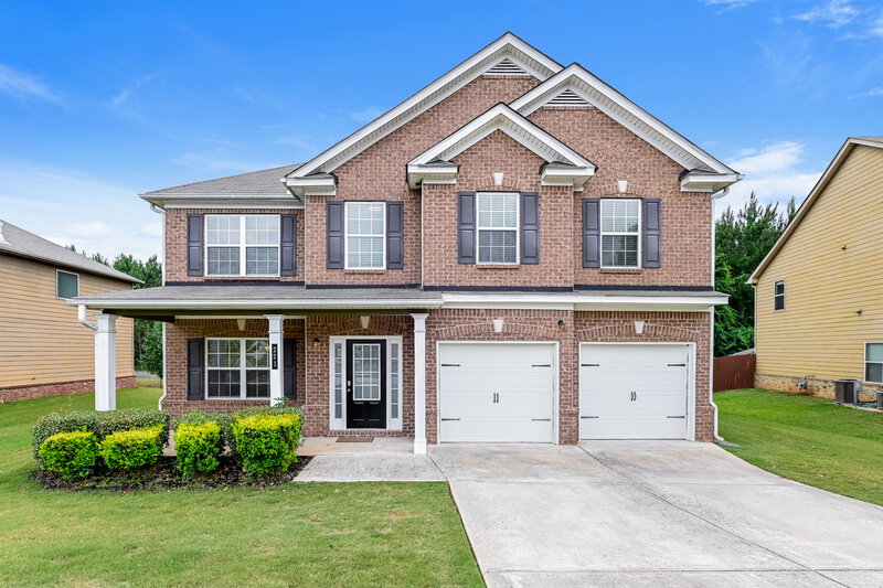 3,390/Mo, 221 Christopher Michael Ln Hampton, GA 30228 External View