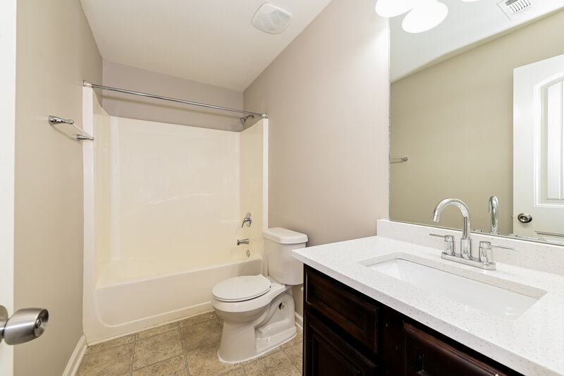 3,390/Mo, 221 Christopher Michael Ln Hampton, GA 30228 Main Bathroom View