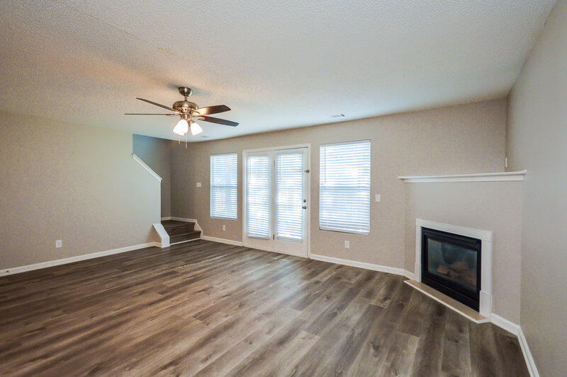 1,840/Mo, 35 Fieldview Ln Covington, GA 30016 Living Room View 2