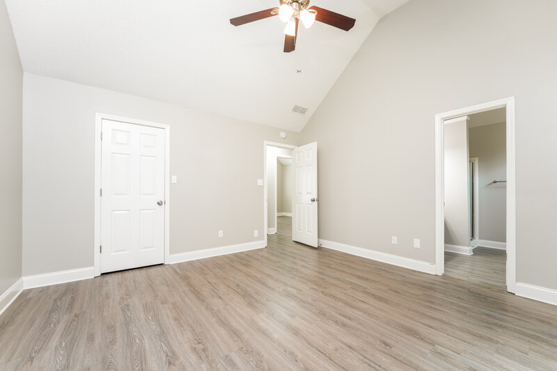 2,100/Mo, 185 Woodstream Dr Newnan, GA 30265 Main Bedroom View