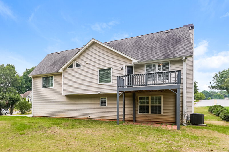 2,100/Mo, 185 Woodstream Dr Newnan, GA 30265 Rear View