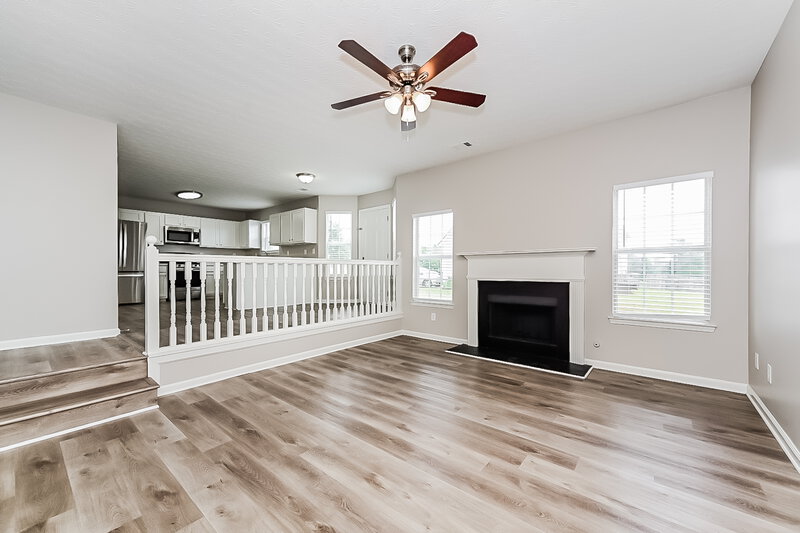 2,560/Mo, 290 Hazelhurst Dr Covington, GA 30016 Living Room View