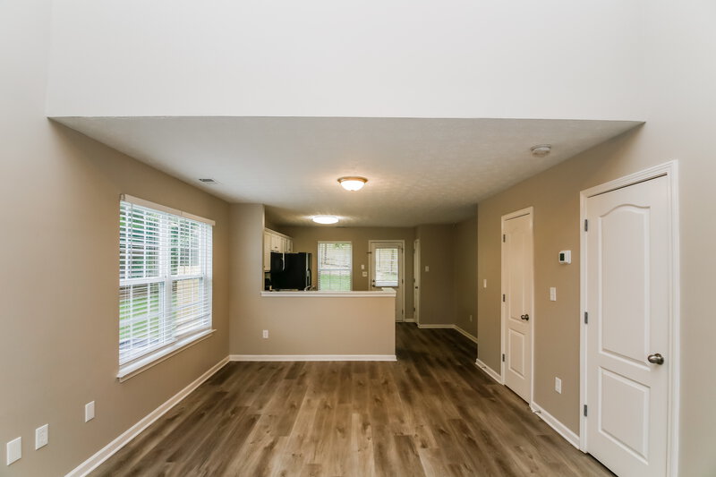 2,045/Mo, 100 St Ann Cir Dallas, GA 30157 Living Room View 3