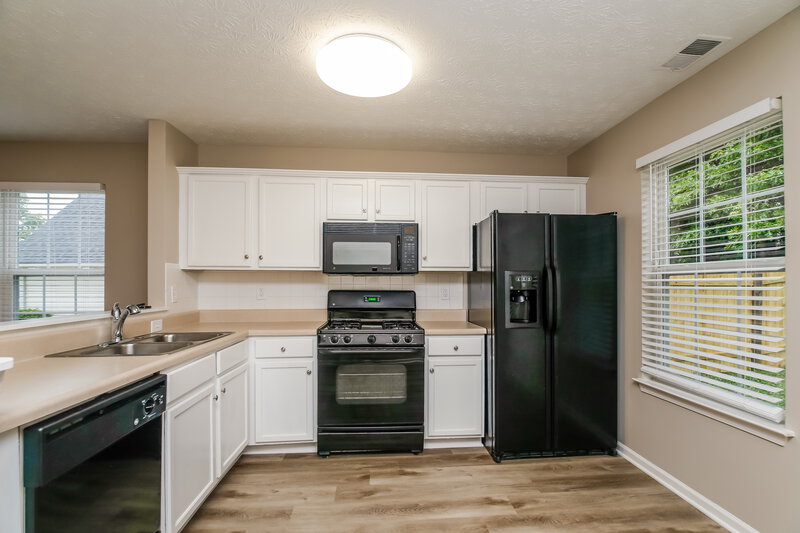 2,045/Mo, 100 St Ann Cir Dallas, GA 30157 Kitchen View