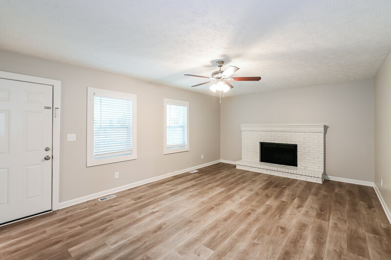 2,435/Mo, 1910 Meadowchase Ct Snellville, GA 30078 Living Room View