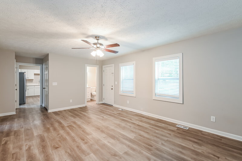 2,435/Mo, 1910 Meadowchase Ct Snellville, GA 30078 Living Room View 2