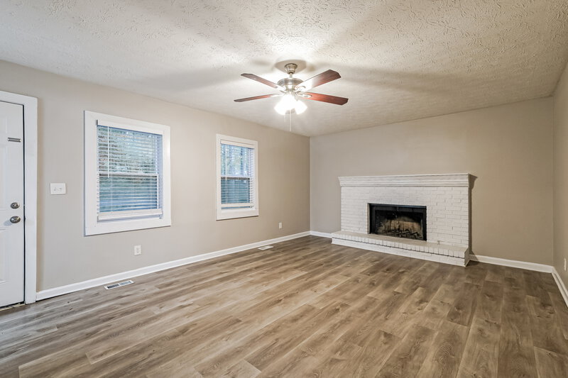 2,395/Mo, 1910 Meadowchase Ct Snellville, GA 30078 Living Room View