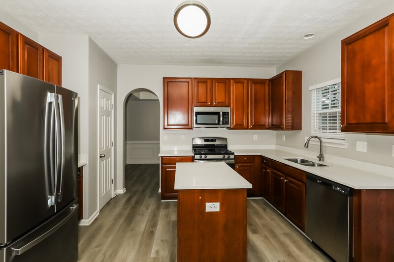 2,420/Mo, 135 Greenland Dr McDonough, GA 30253 Kitchen View