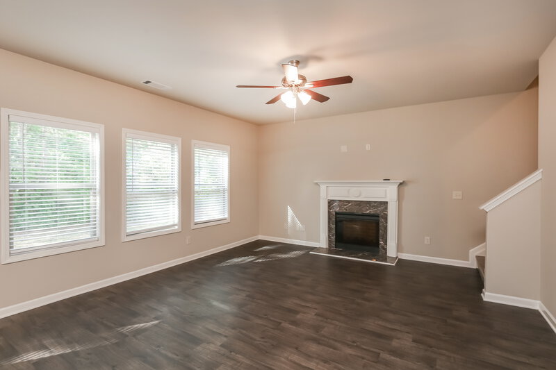 2,155/Mo, 900 Walnut Woods Dr Braselton, GA 30517 Living Room View