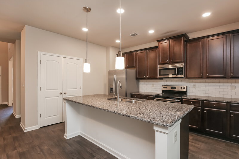 2,155/Mo, 900 Walnut Woods Dr Braselton, GA 30517 Kitchen View