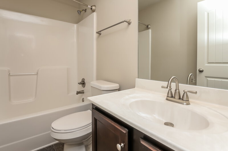 2,155/Mo, 900 Walnut Woods Dr Braselton, GA 30517 Bathroom View