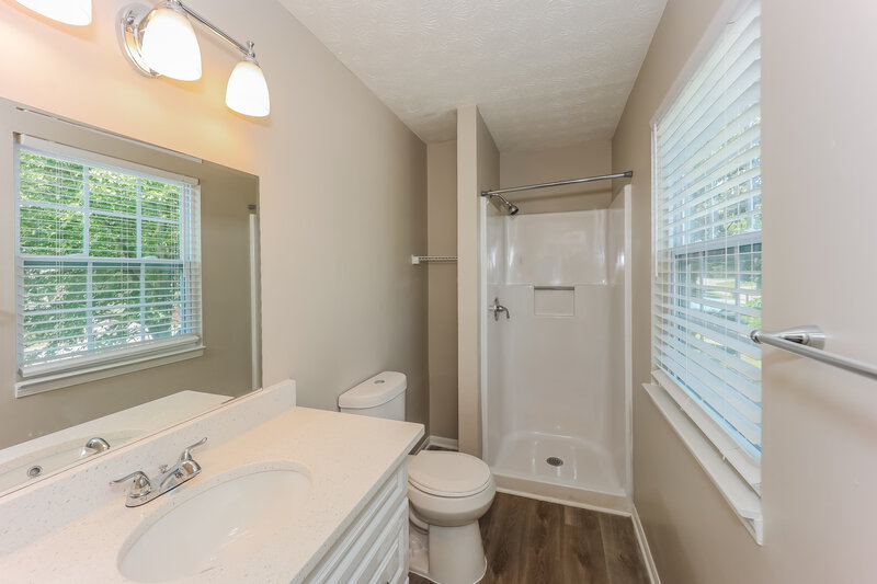 1,875/Mo, 216 Slicky Rock Ct Riverdale, GA 30274 Main Bathroom View