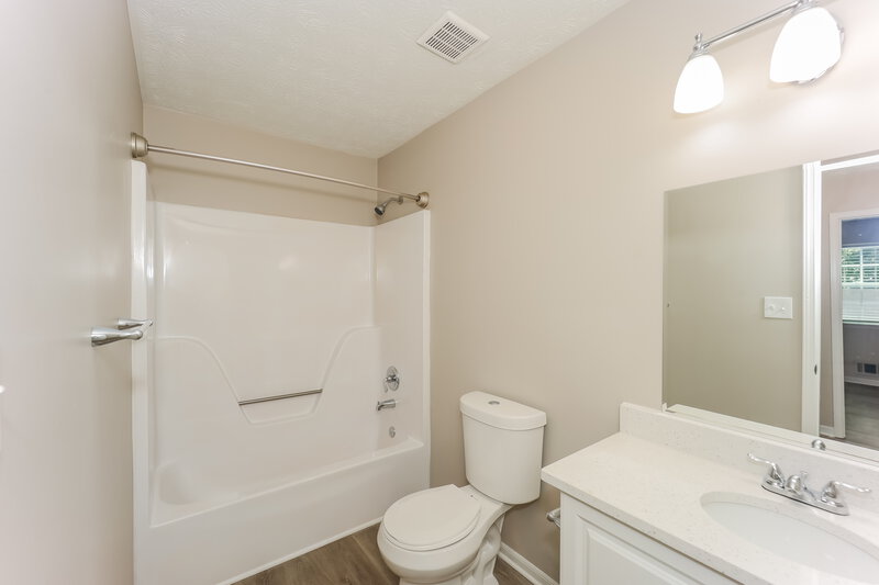 1,875/Mo, 216 Slicky Rock Ct Riverdale, GA 30274 Bathroom View