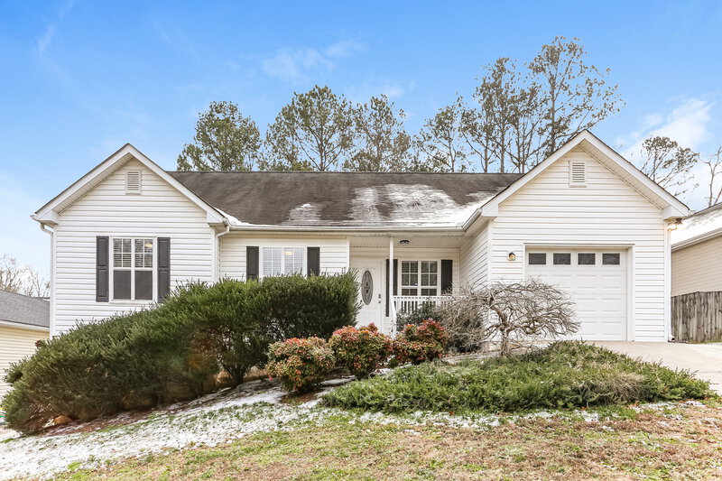 1,850/Mo, 304 Mary Alice Dr Winder, GA 30680 External View