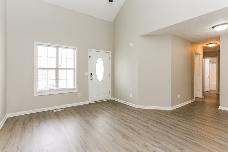 1,850/Mo, 304 Mary Alice Dr Winder, GA 30680 Living Room View