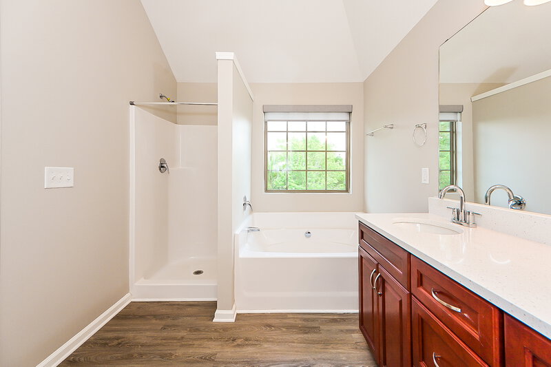 1,995/Mo, 104 Stonebriar Blvd Griffin, GA 30224 Main Bathroom View 2
