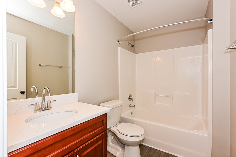 1,995/Mo, 104 Stonebriar Blvd Griffin, GA 30224 Bathroom View