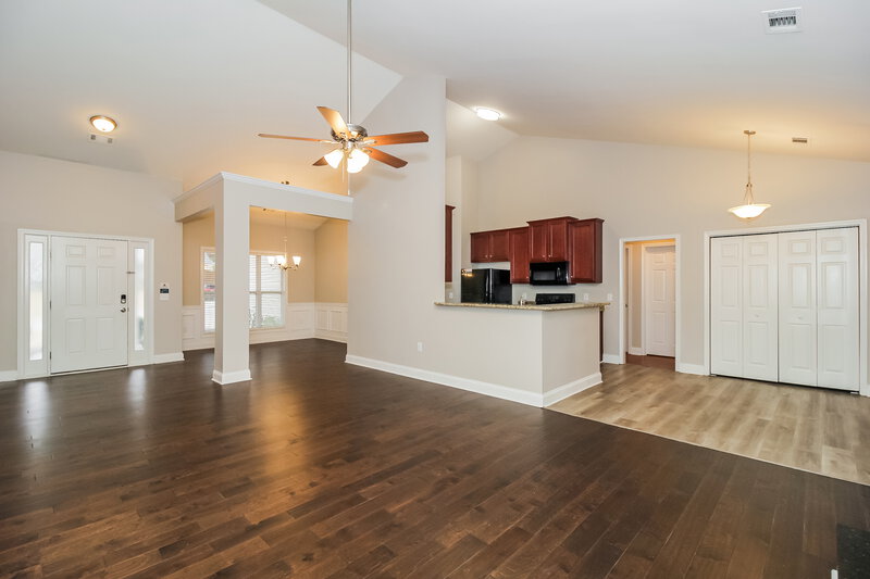 1,830/Mo, 205 Westridge Cir Dallas, GA 30132 Living Room View 2