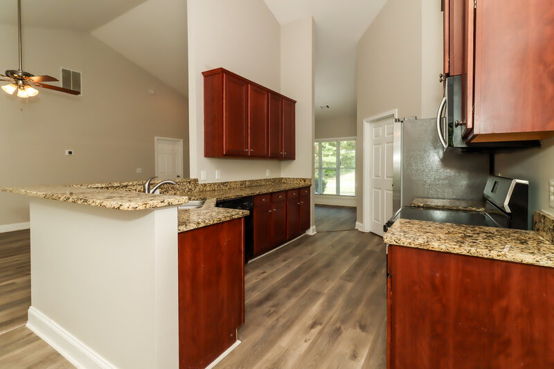2,030/Mo, 205 Westridge Cir Dallas, GA 30132 Kitchen View