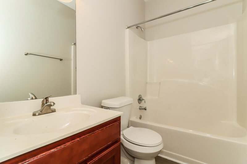 2,030/Mo, 205 Westridge Cir Dallas, GA 30132 Bathroom View