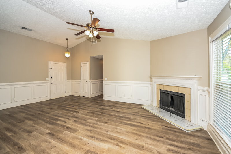 2,210/Mo, 3016 River Station Dr Woodstock, GA 30188 Living Room View 2