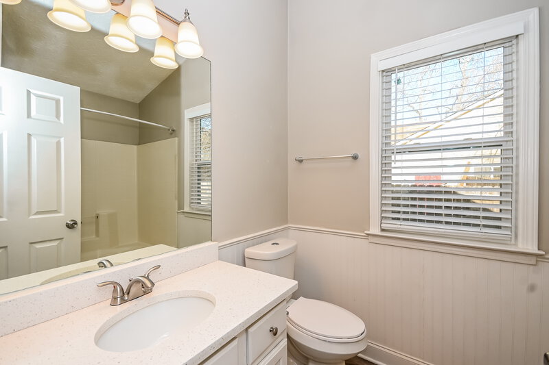 2,210/Mo, 3016 River Station Dr Woodstock, GA 30188 Main Bathroom View