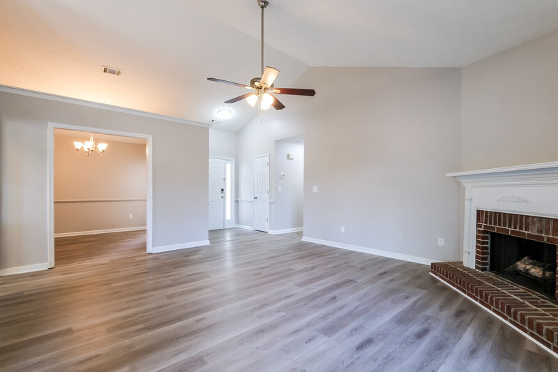 2,230/Mo, 5912 Sycamore Ridge Dr Sugar Hill, GA 30518 Living Room View
