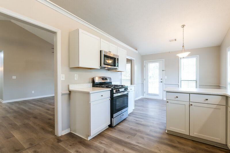 2,230/Mo, 5912 Sycamore Ridge Dr Sugar Hill, GA 30518 Kitchen View
