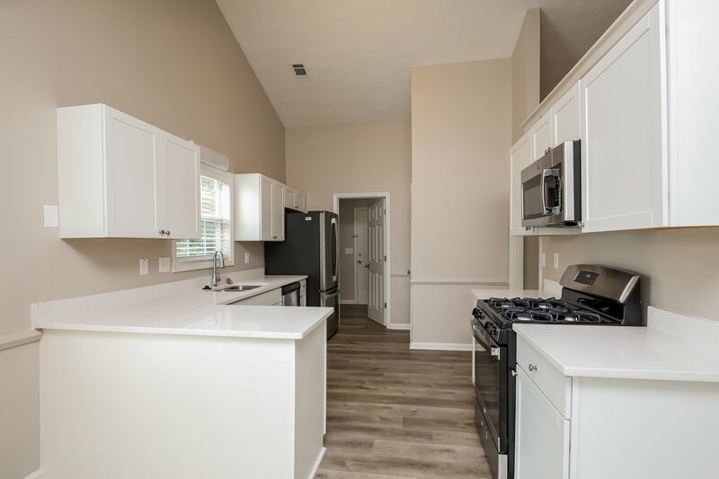 2,260/Mo, 5912 Sycamore Ridge Dr Sugar Hill, GA 30518 Kitchen View