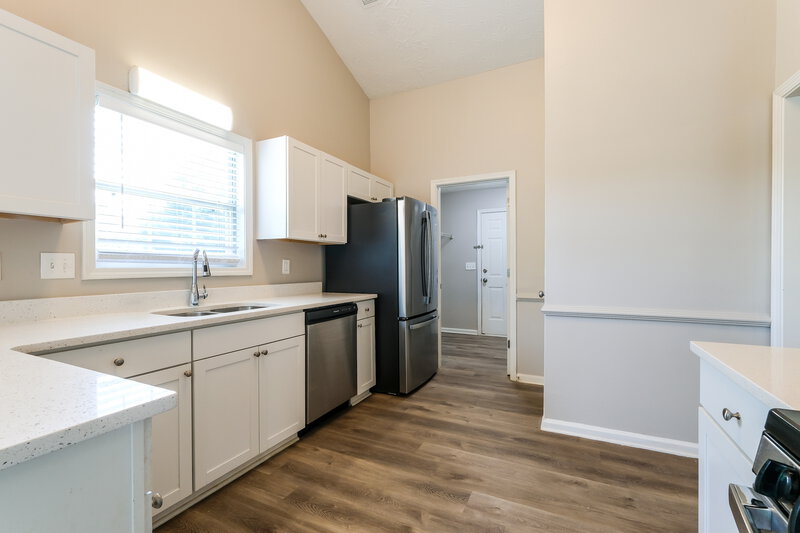2,230/Mo, 5912 Sycamore Ridge Dr Sugar Hill, GA 30518 Kitchen View 2