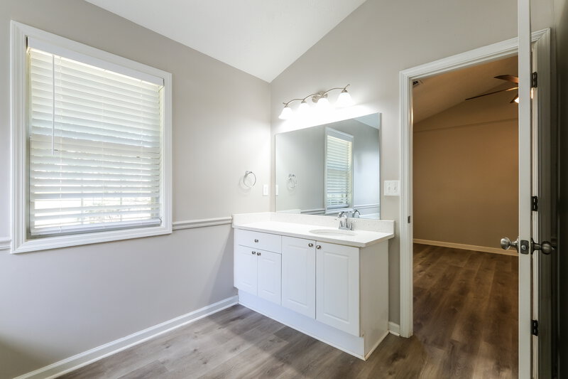 2,230/Mo, 5912 Sycamore Ridge Dr Sugar Hill, GA 30518 Main Bathroom View