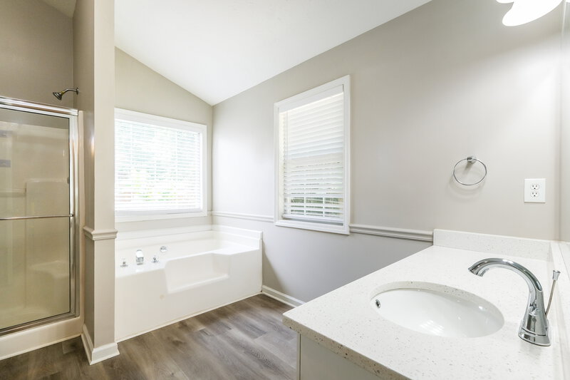 2,230/Mo, 5912 Sycamore Ridge Dr Sugar Hill, GA 30518 Main Bathroom View 2