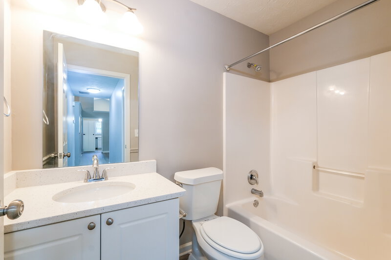 2,230/Mo, 5912 Sycamore Ridge Dr Sugar Hill, GA 30518 Bathroom View
