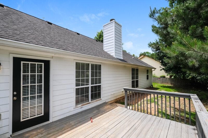 2,230/Mo, 5912 Sycamore Ridge Dr Sugar Hill, GA 30518 Deck View