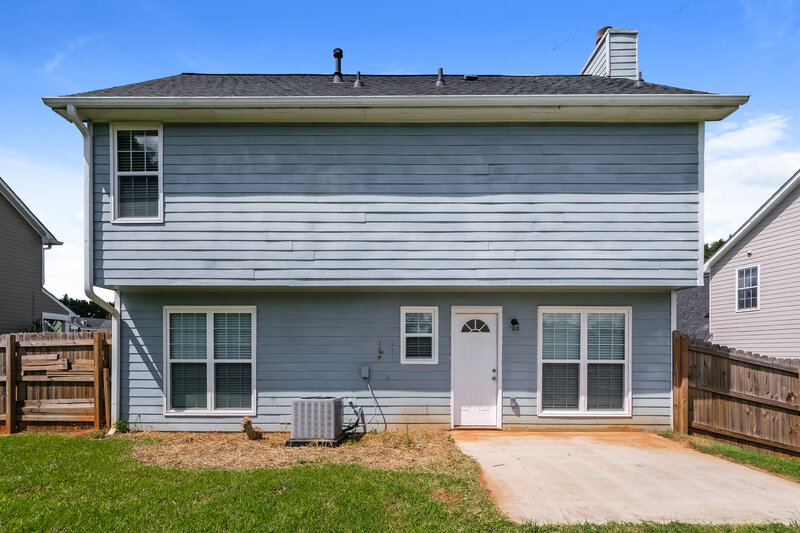 1,685/Mo, 150 N Greenfield Cir Covington, GA 30016 Rear View