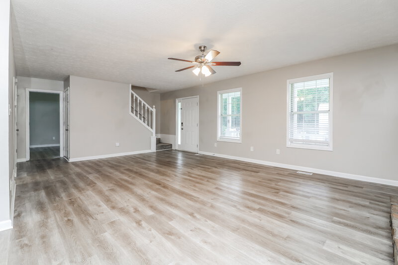 2,190/Mo, 2405 Betsy Ct SW Marietta, GA 30008 Living Room View 3