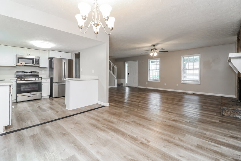 2,190/Mo, 2405 Betsy Ct SW Marietta, GA 30008 Dining Room View 2