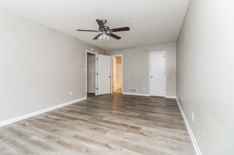 2,190/Mo, 2405 Betsy Ct SW Marietta, GA 30008 Main Bedroom View 2