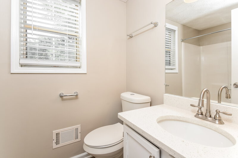 2,335/Mo, 2405 Betsy Ct SW Marietta, GA 30008 Bathroom View