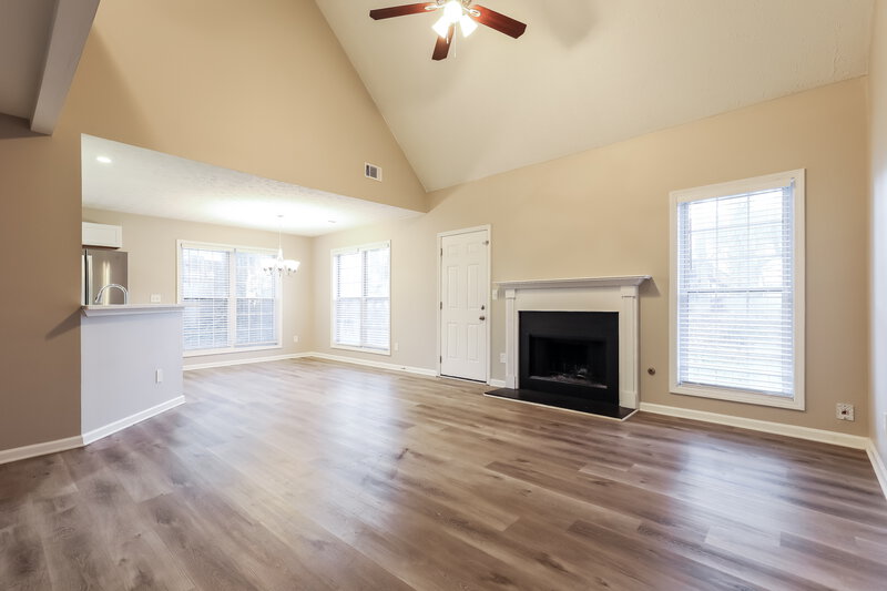 2,790/Mo, 1461 Starling Ct Hampton, GA 30228 Living Room View 2