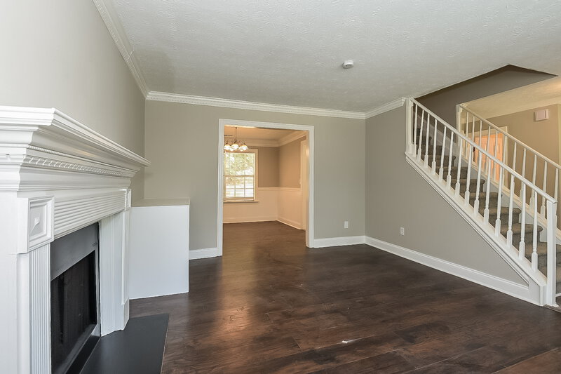 2,260/Mo, 885 Trace Cir NE Marietta, GA 30066 Living Room View 3