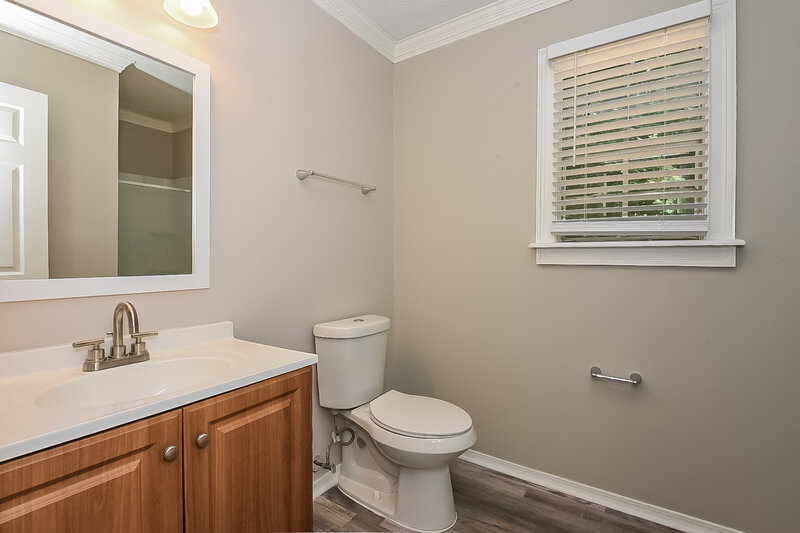2,260/Mo, 885 Trace Cir NE Marietta, GA 30066 Main Bathroom View
