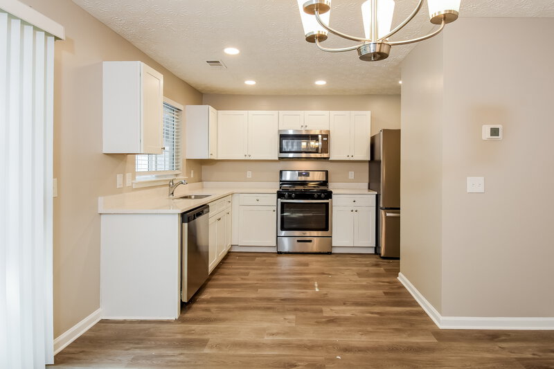 1,950/Mo, 966 Windcroft Cir NW Acworth, GA 30101 Kitchen View