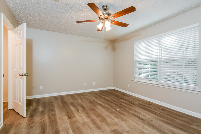 1,950/Mo, 966 Windcroft Cir NW Acworth, GA 30101 Main Bedroom View